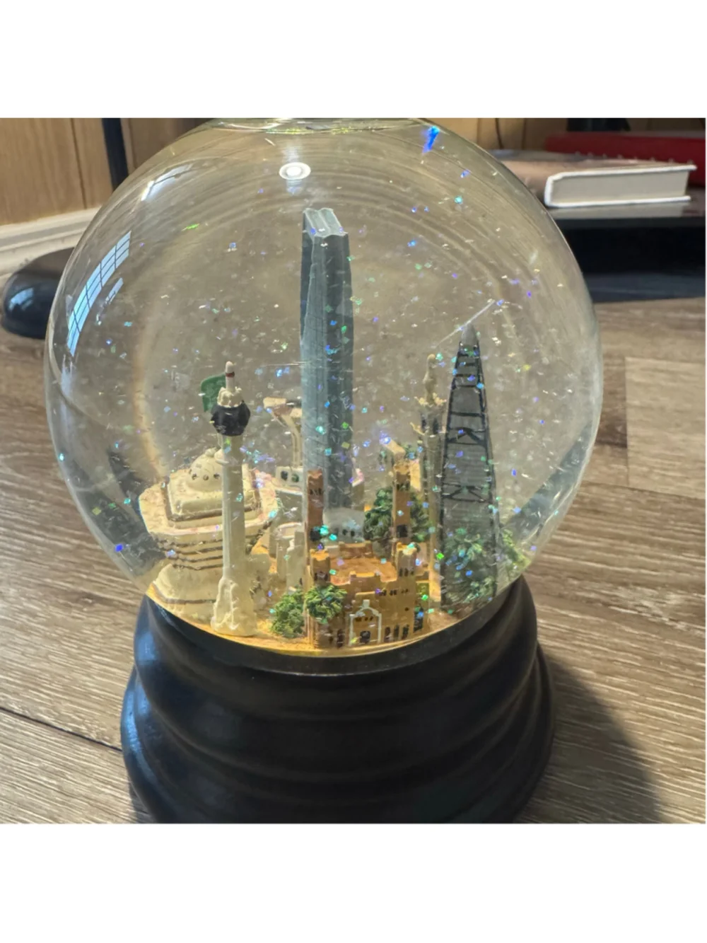 Saks Fifth Avenue Riyadh Kingdom Center Saudi Arabia Musical Snow Globe Rare Vtg